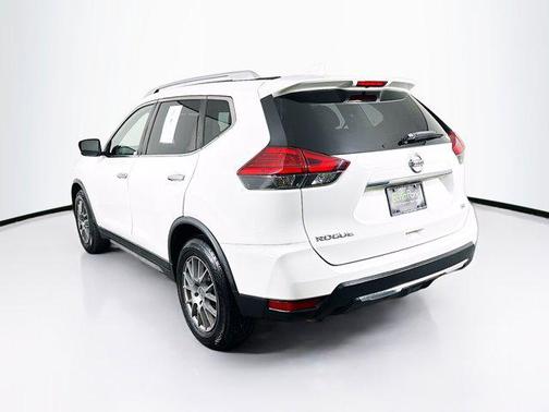 Glacier White 2017 Nissan Rogue SV