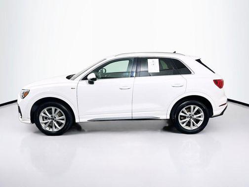 2023 Audi Q3 S line Premium