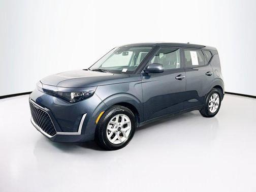 Gravity Gray 2025 Kia Soul LX