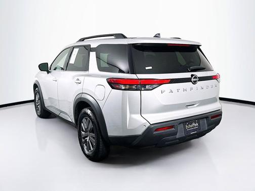Brilliant Silver Metallic 2025 Nissan Pathfinder SV