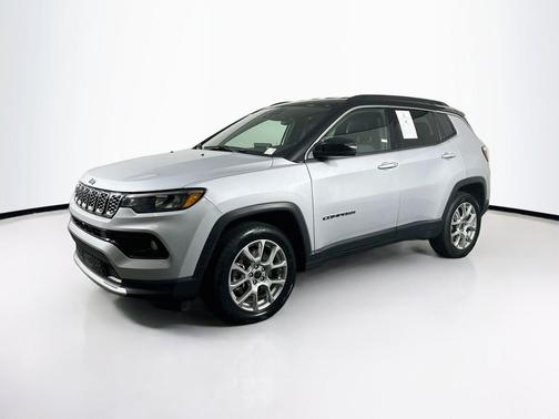 Silver Zynith Metallic Clearcoat 2025 Jeep Compass Limited