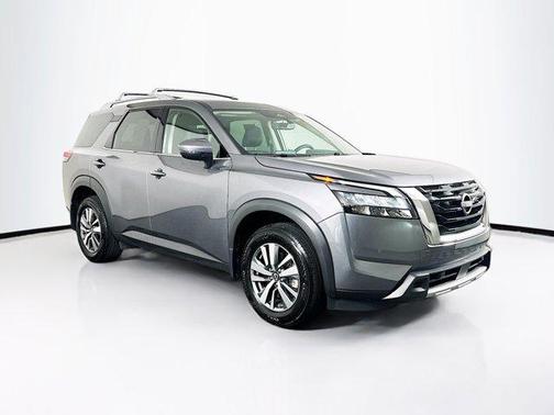 Gun Metallic 2025 Nissan Pathfinder SL
