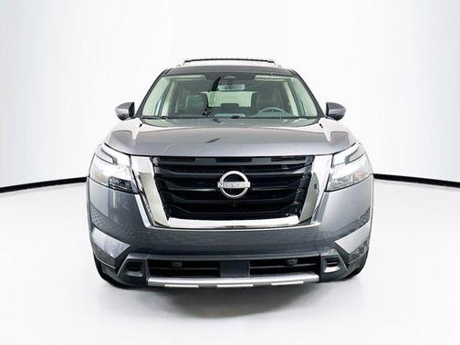 Gun Metallic 2025 Nissan Pathfinder SL