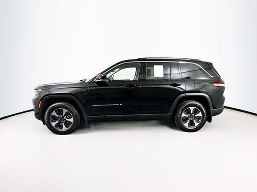 Diamond Black Crystal Pearlcoat 2022 Jeep Grand Cherokee 4xe Base