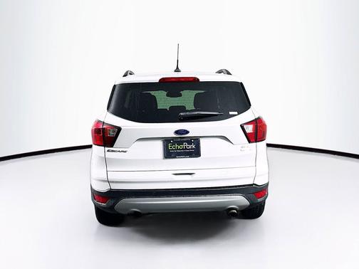 Oxford White 2019 Ford Escape SEL