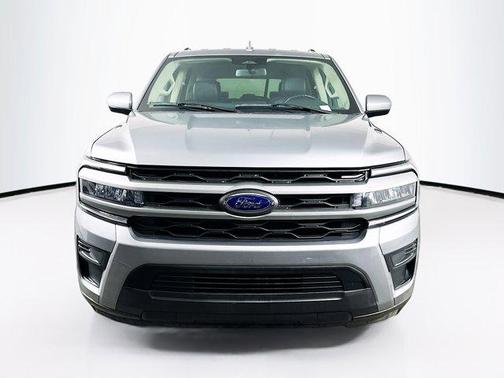 Iconic Silver Metallic 2024 Ford Expedition XLT