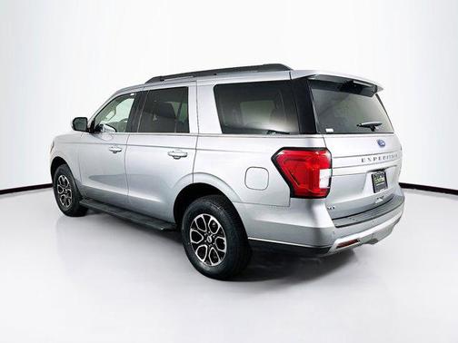 Iconic Silver Metallic 2024 Ford Expedition XLT