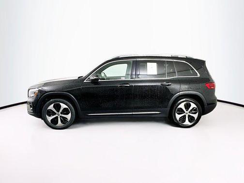 Night Black 2025 Mercedes-Benz GLB 250 4MATIC