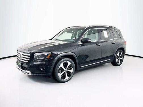 Night Black 2025 Mercedes-Benz GLB 250 4MATIC