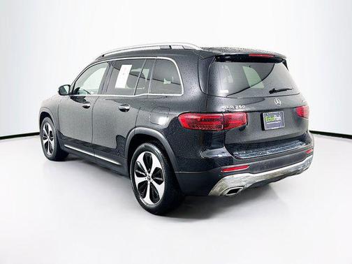 Night Black 2025 Mercedes-Benz GLB 250 4MATIC