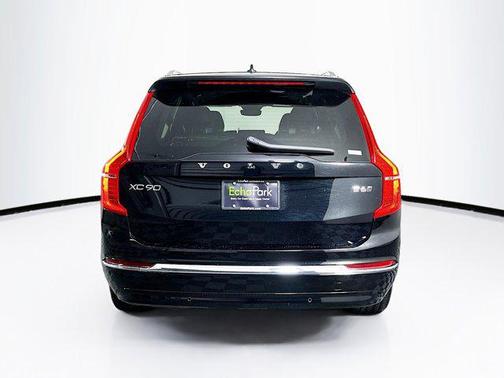 2025 Volvo XC90 Plus