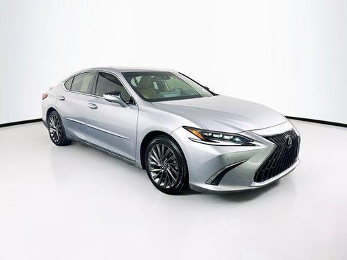 Iridium 2024 Lexus ES 300h Ultra Luxury