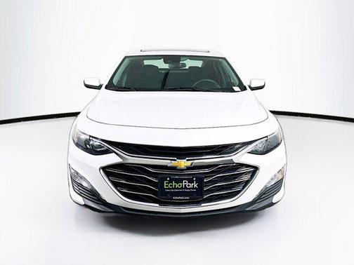Summit White 2024 Chevrolet Malibu LT