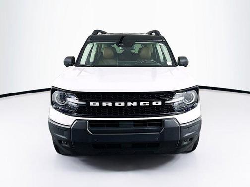 Oxford White 2025 Ford Bronco Sport Outer Banks