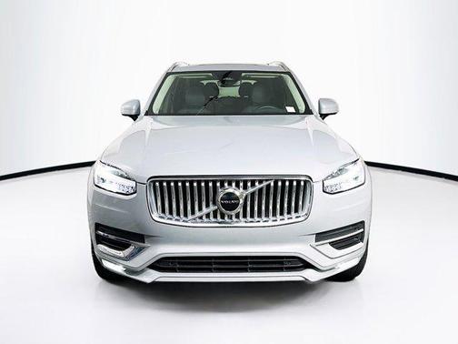 2025 Volvo XC90 Core
