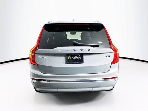 2025 Volvo XC90 Core