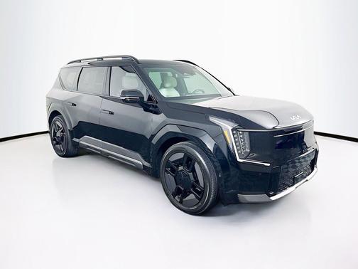 Aurora Black Pearl 2024 Kia EV9 GT-Line