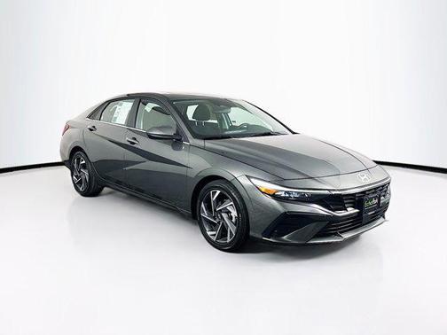 2025 Hyundai ELANTRA SEL