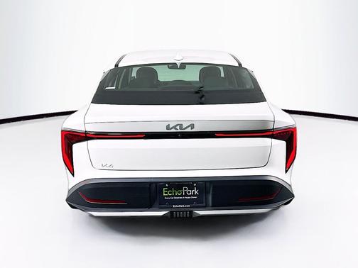 Snow White Pearl 2025 Kia K4 LXS