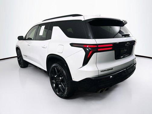 2025 Chevrolet Traverse RS