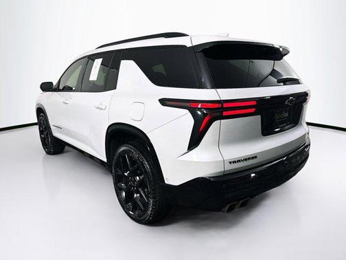 2025 Chevrolet Traverse RS