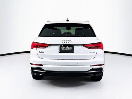 2022 Audi Q3 45 S line Premium