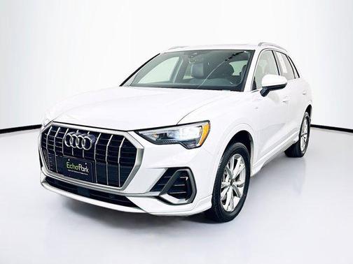 2022 Audi Q3 45 S line Premium