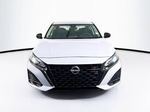 Gray Sky Pearl 2023 Nissan Altima 2.5 SR