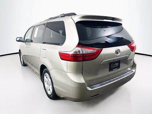 2015 Toyota Sienna LE