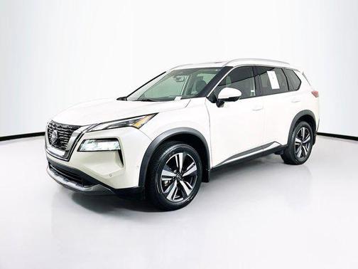 Pearl White Tricoat 2023 Nissan Rogue SL