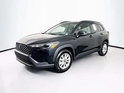 2025 Toyota Corolla Cross LE