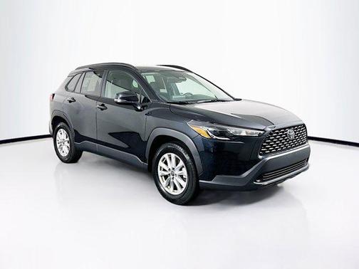 2025 Toyota Corolla Cross LE