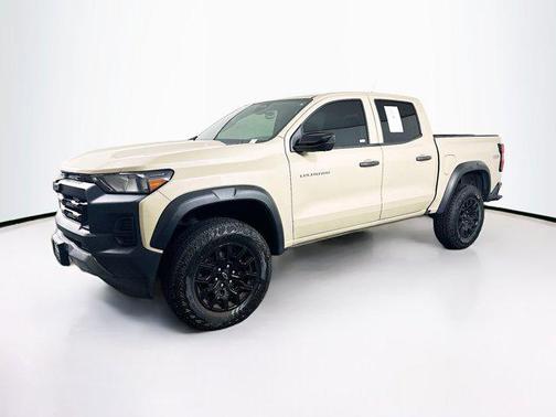 Sand Dune Metallic 2024 Chevrolet Colorado Trail Boss
