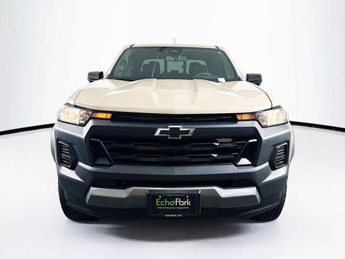 Sand Dune Metallic 2024 Chevrolet Colorado Trail Boss