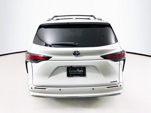 2022 Toyota Sienna Platinum 7 Passenger