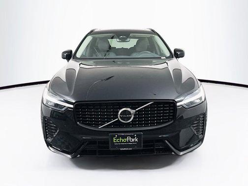 2025 Volvo XC60 Plus