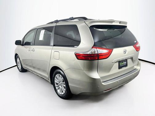 Creme Brulee Mica 2016 Toyota Sienna XLE Premium