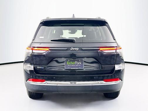 Diamond Black Crystal Pearlcoat 2022 Jeep Grand Cherokee 4xe Base