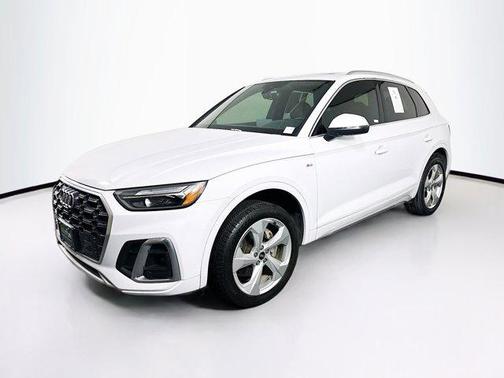 2022 Audi Q5 45 S line Premium Plus