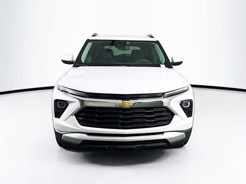 Summit White 2025 Chevrolet Trailblazer LT