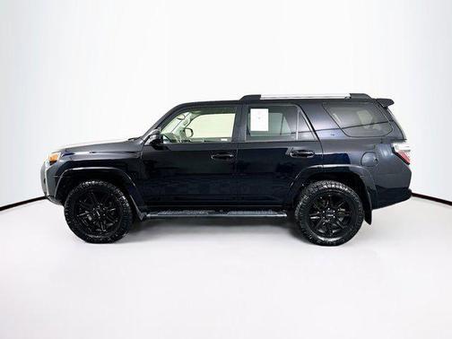 Midnight Black Metallic 2022 Toyota 4Runner SR5