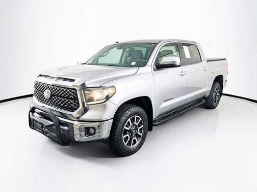 Silver Sky Metallic 2018 Toyota Tundra SR5