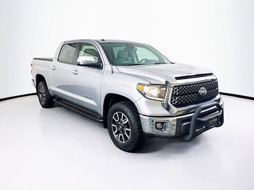 Silver Sky Metallic 2018 Toyota Tundra SR5