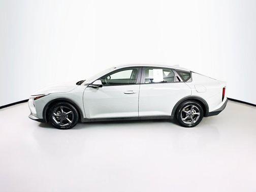 Morning Haze 2025 Kia K4 LXS