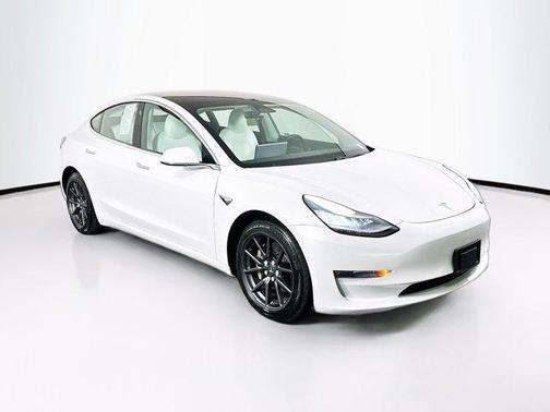 Pearl White Multi-Coat 2018 Tesla Model 3 Long Range