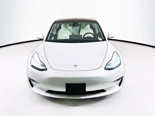 Pearl White Multi-Coat 2018 Tesla Model 3 Long Range