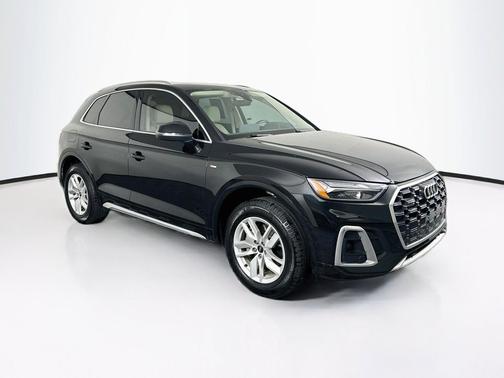 Mythos Black Metallic 2023 Audi Q5 45 S line Premium