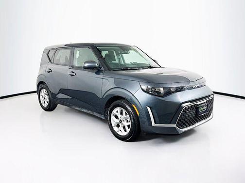 Gravity Gray 2025 Kia Soul LX