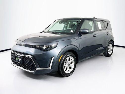 Gravity Gray 2025 Kia Soul LX