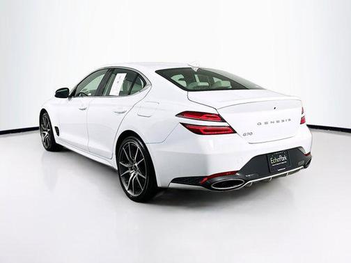 2025 Genesis G70 2.5T